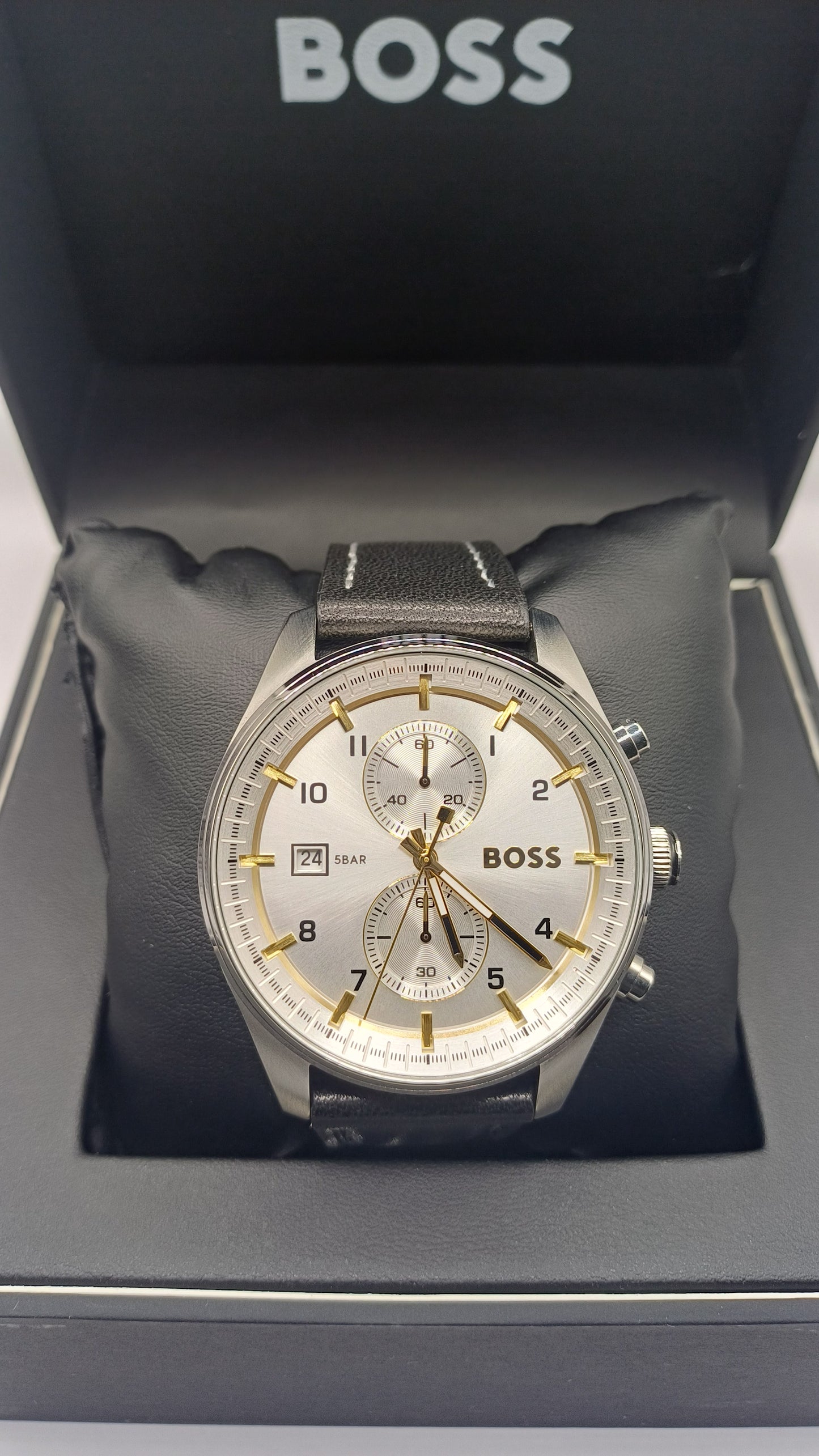 BOSS Chronograaf Zilverkleurige Wijzerplaat